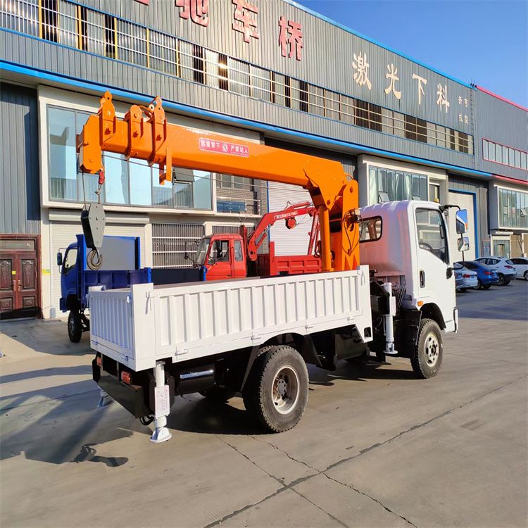 宁晋县三轮随车吊定制 农用改装机自备吊中瑞长期出售